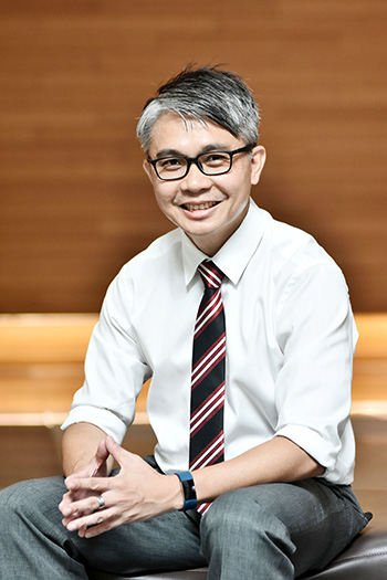Dr Eric Chan
