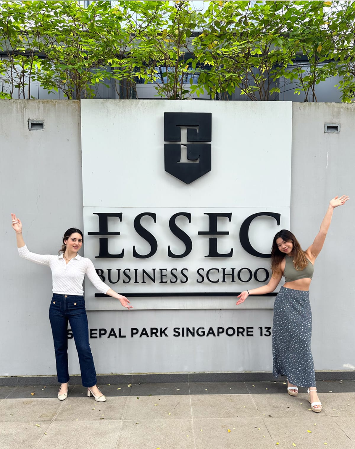 Kyra Poh (right)